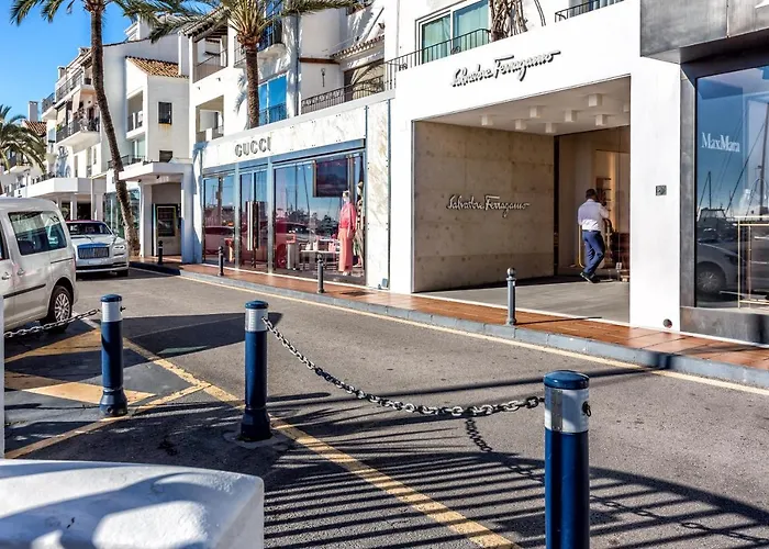 Apartment Luxury Holiday In Puerto Banus Marina With Sea Views